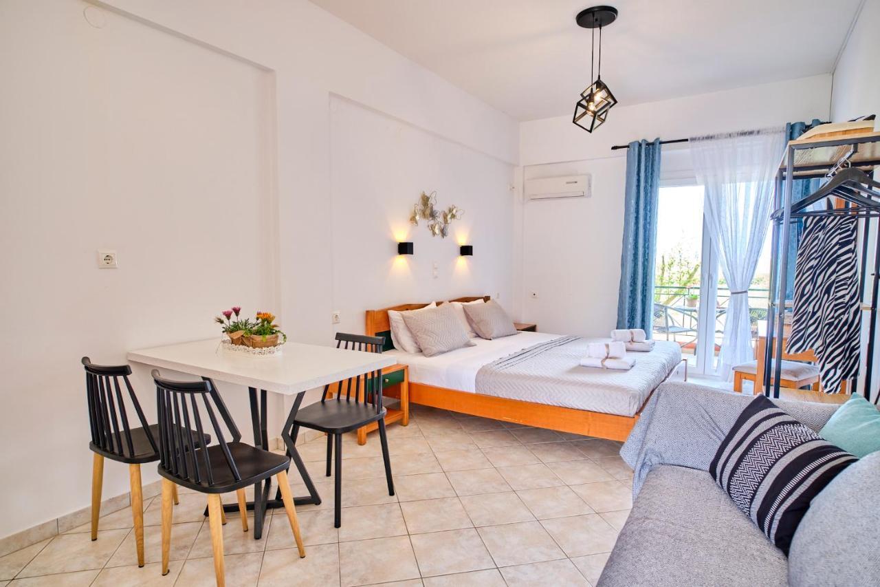 Logas Beach Studios Peroulades  Екстериор снимка