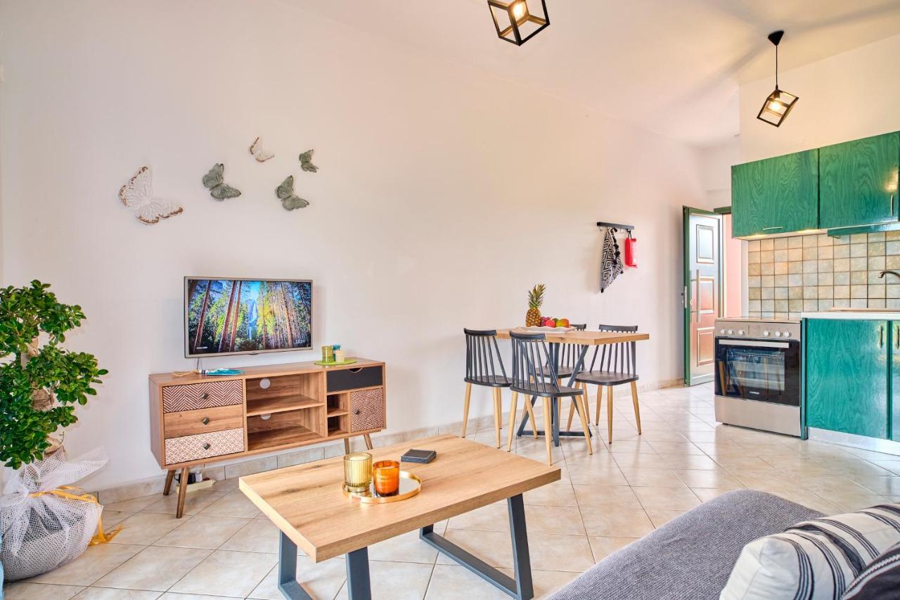 Logas Beach Studios Peroulades  Екстериор снимка