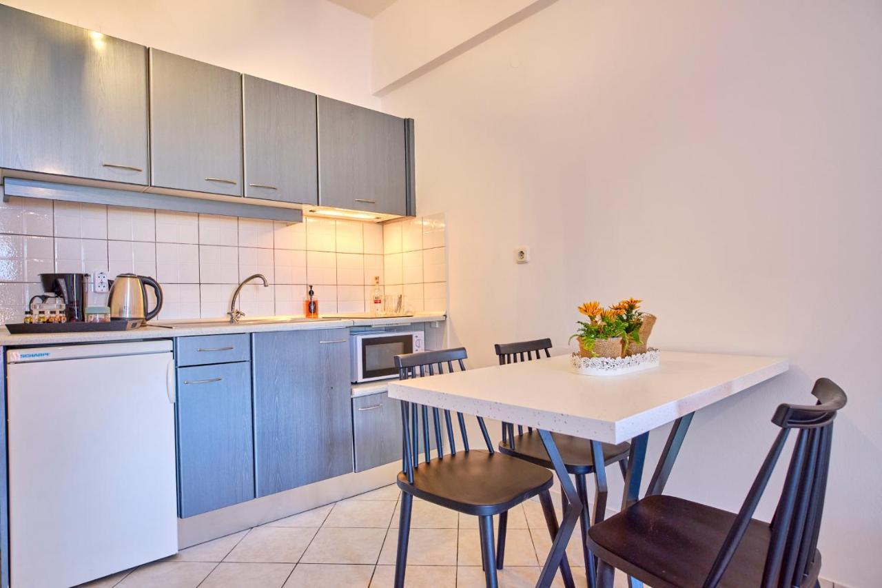 Logas Beach Studios Peroulades  Екстериор снимка