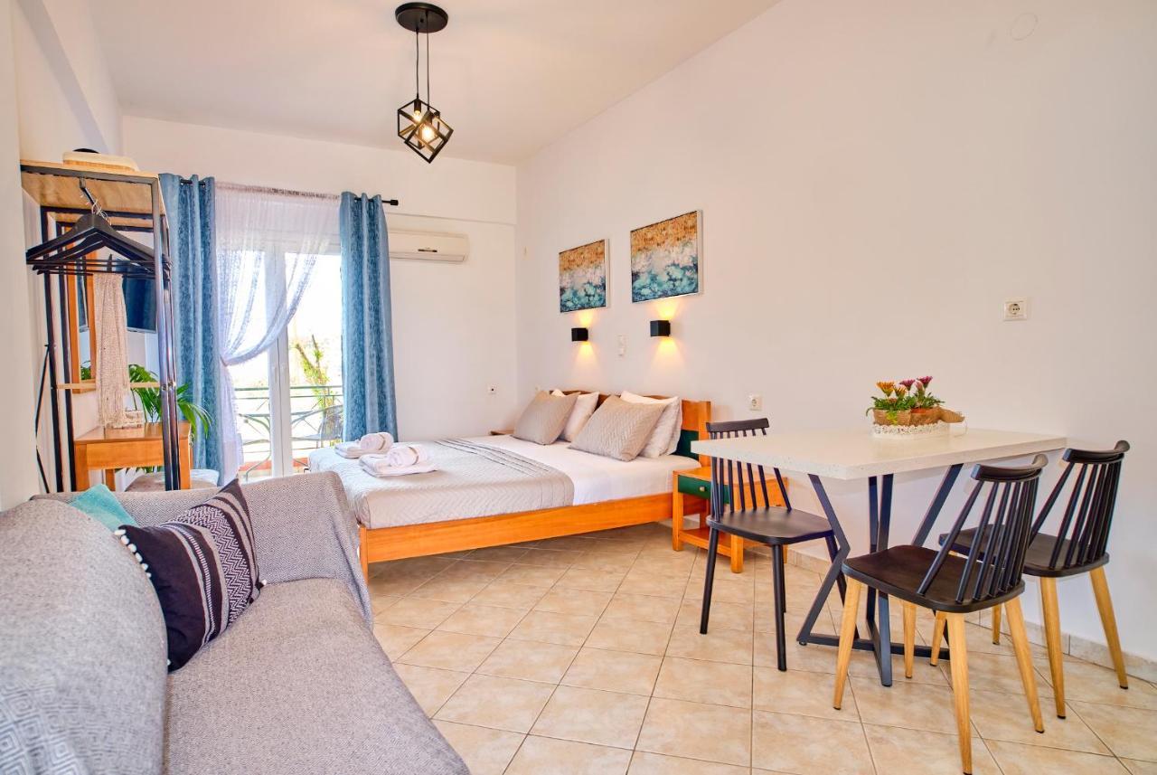 Logas Beach Studios Peroulades  Екстериор снимка