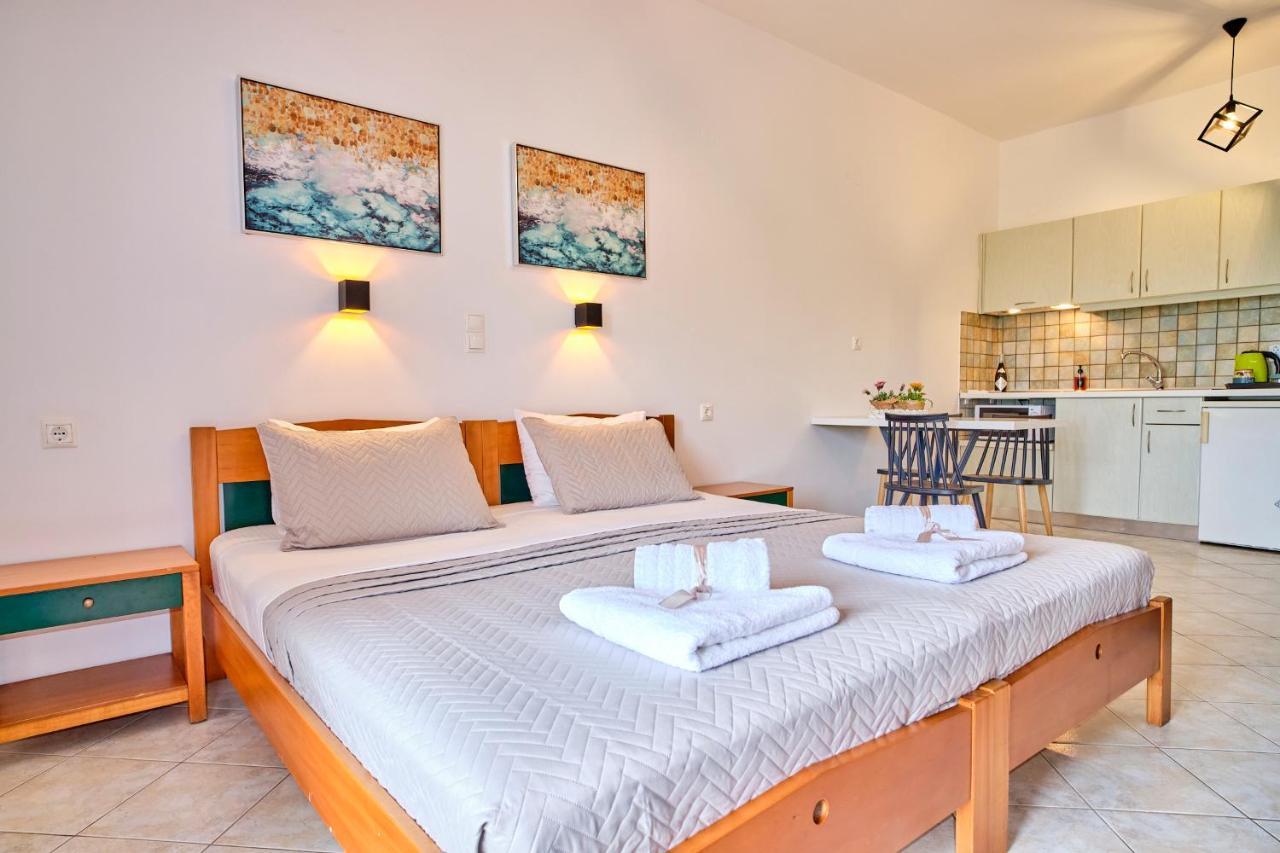 Logas Beach Studios Peroulades  Екстериор снимка