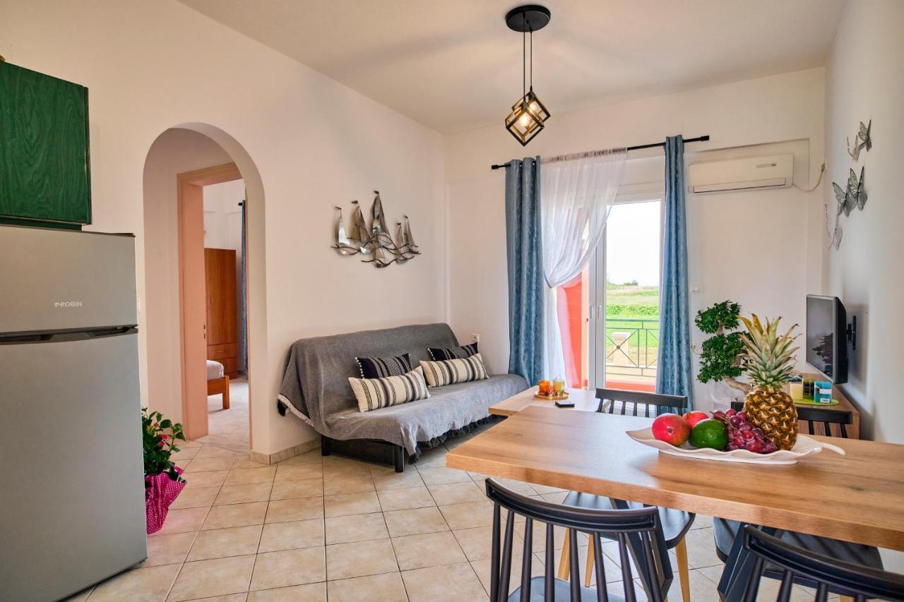 Logas Beach Studios Peroulades  Екстериор снимка